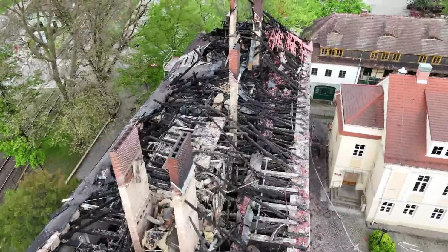 Budynek AJP po piątkowym pożarze