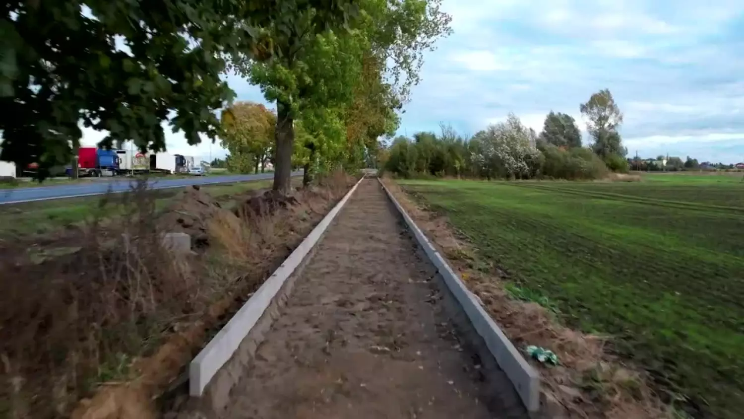 Nowa trasa rowerowa w gminie Deszczno jest już na ukończeniu