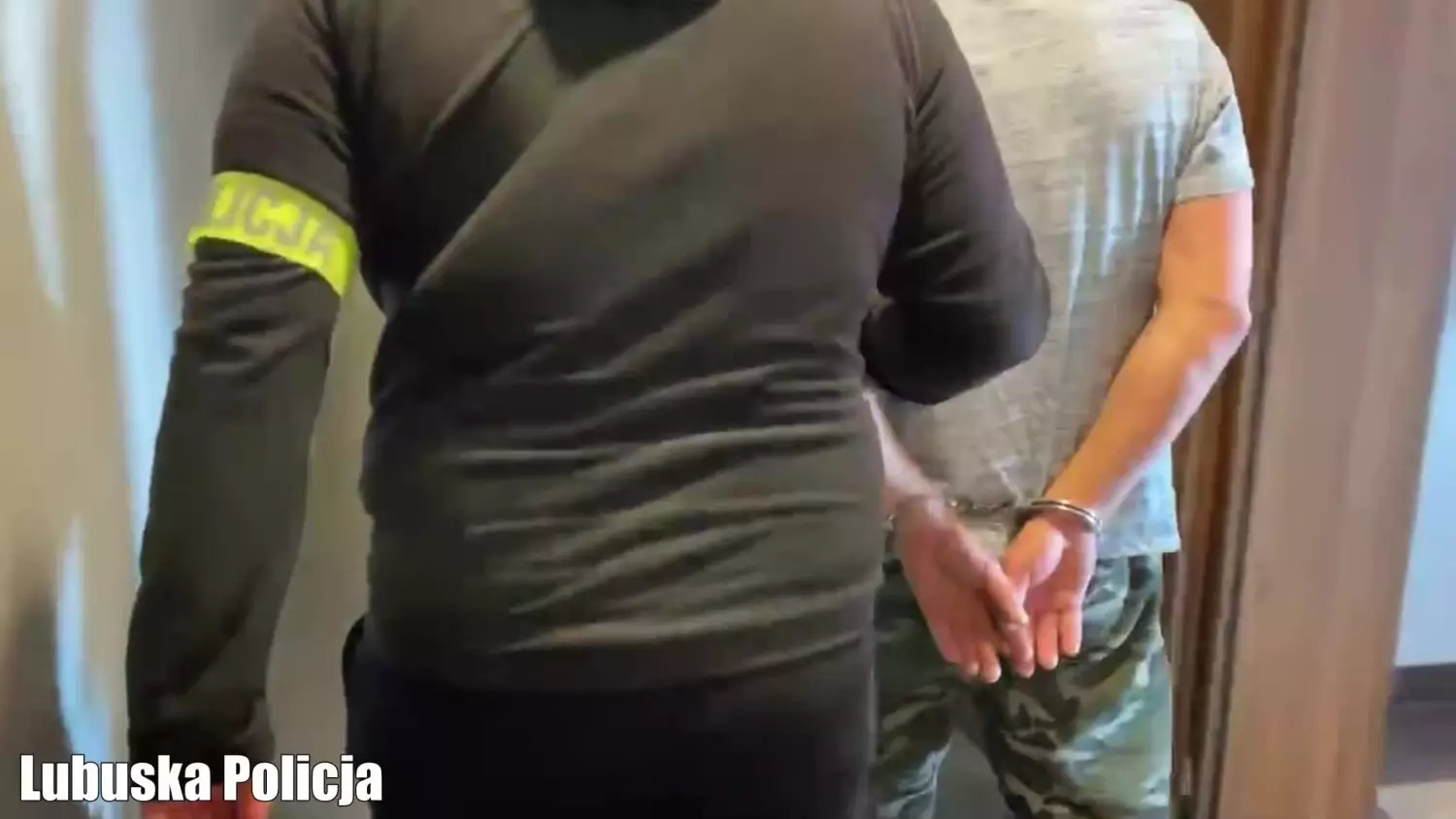 Wycięli ogrodzenie i ukradli sprzęt – trzech podejrzanych zatrzymanych przez policjantów