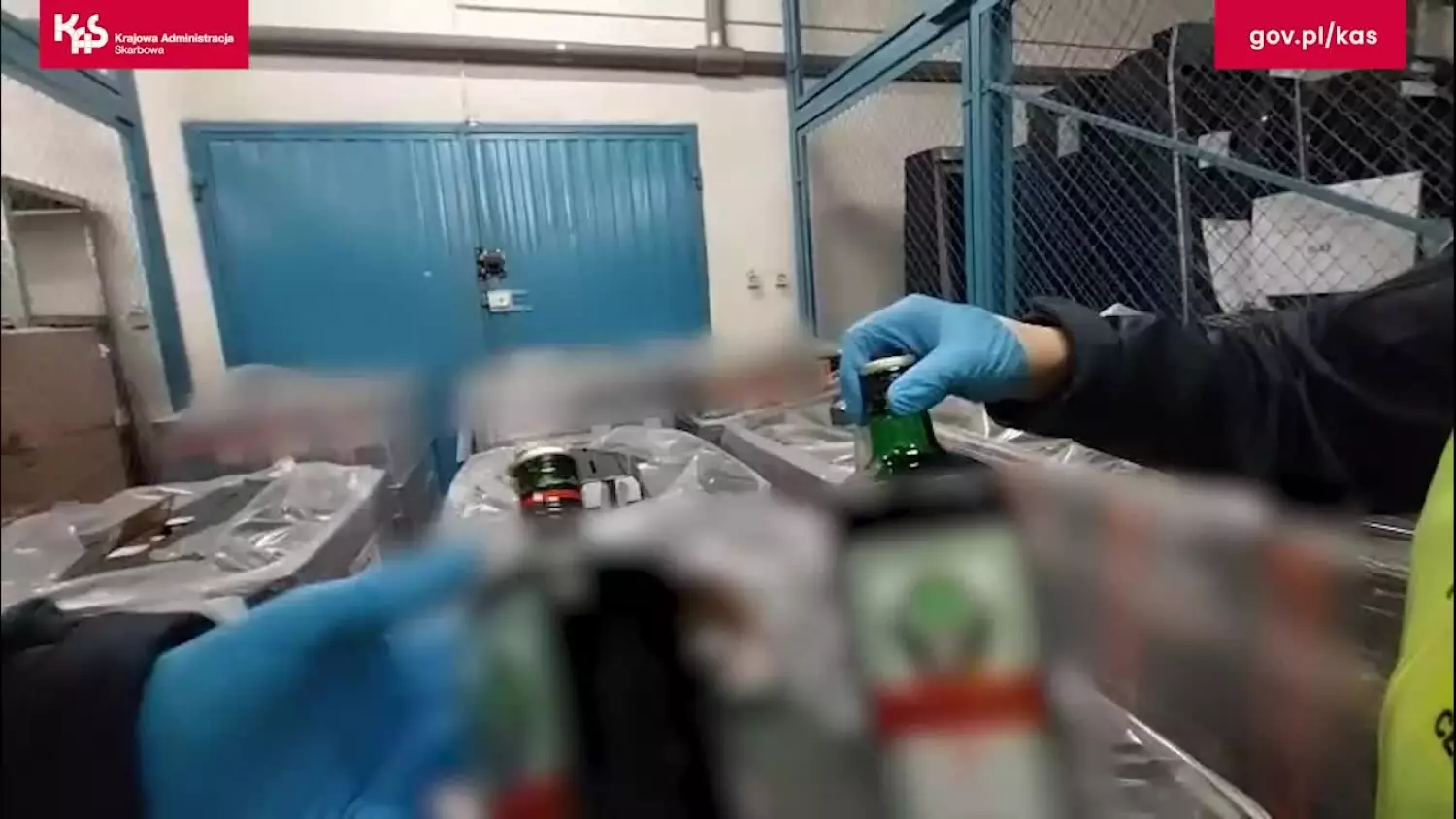 Alkohol z Holandii, banderole rumuńskie. Przewóz przerwany przez celników