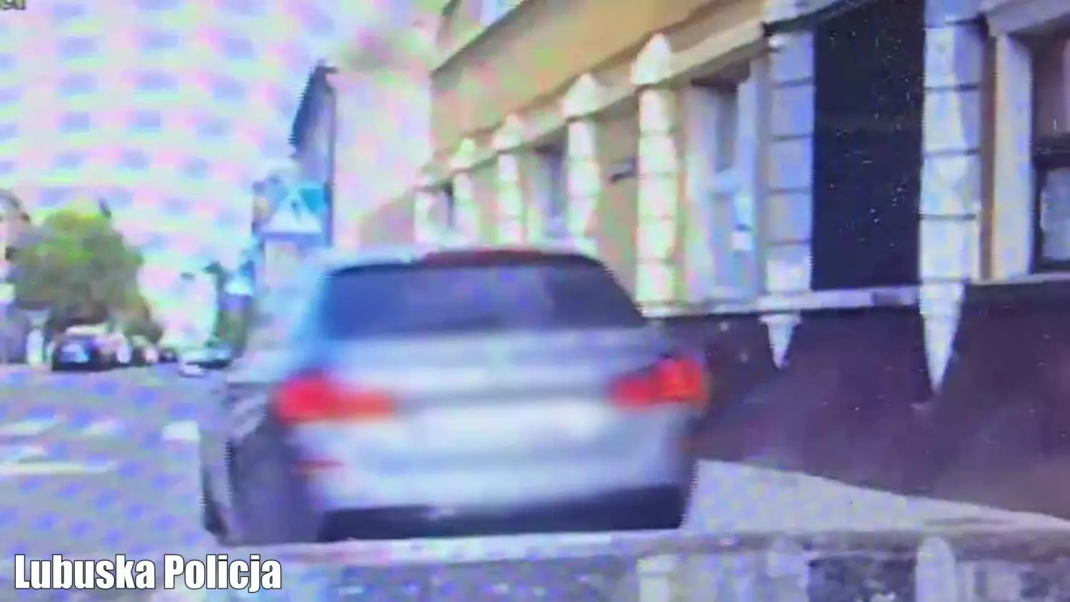 Niebezpieczny manewr przy pasach. Kara była natychmiastowa