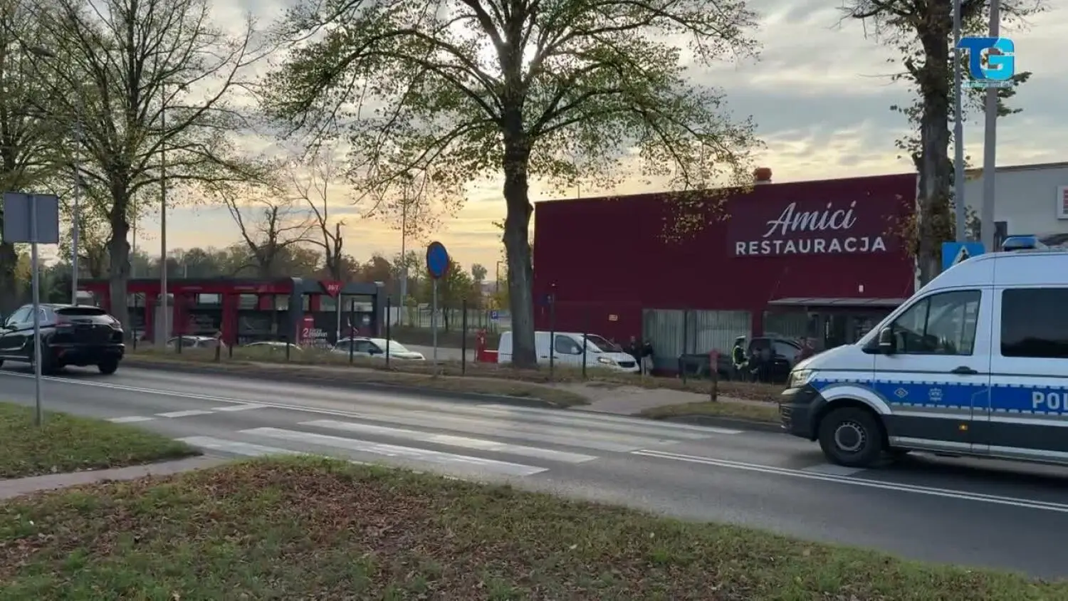 Potrącenie dwóch 12-latków na przejściu dla pieszych