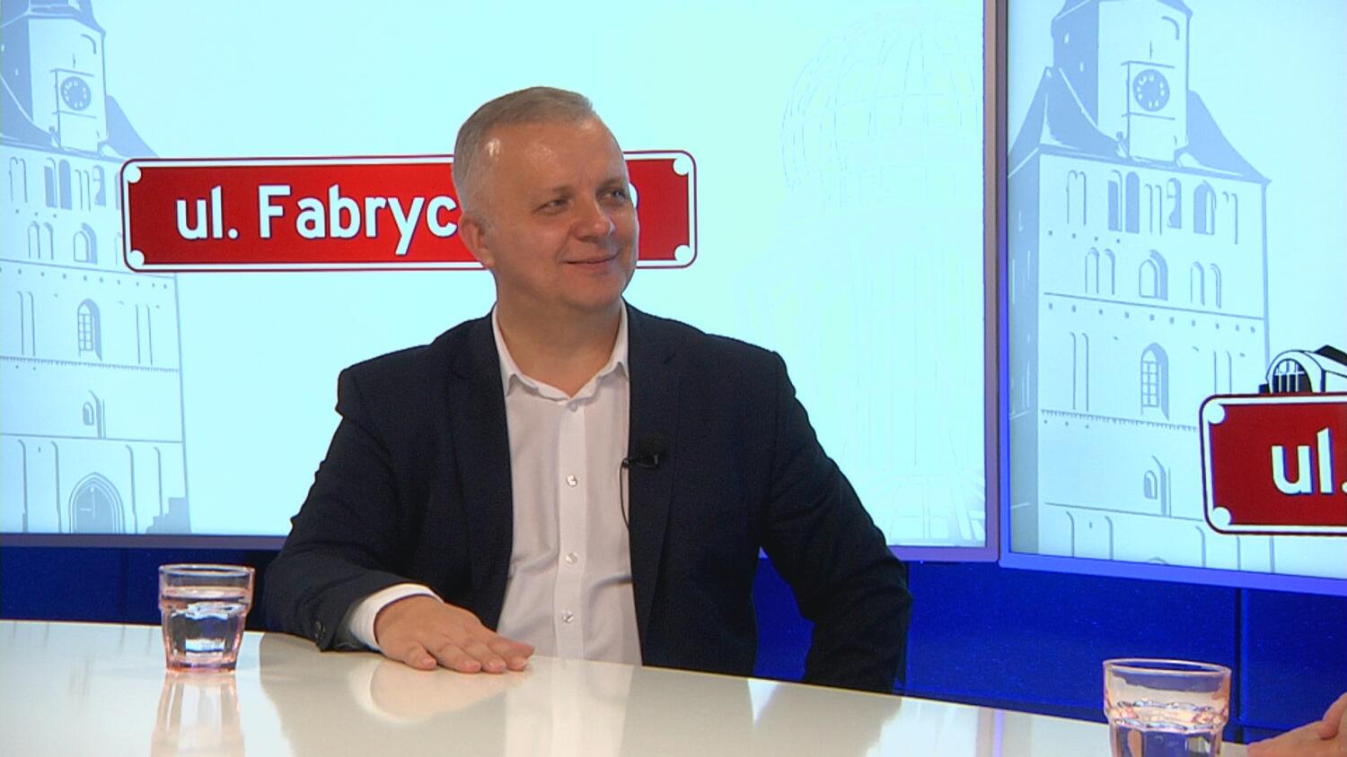 Fabryczna 19 - Maciej Buszkiewicz